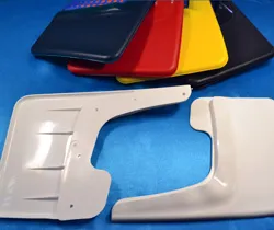 Передние брызговики универсальные Передние брызговики универсальные разного цвета