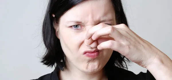 Неприятный запах в машине | помогут ароматизаторы для авто "АЕР" Неприятный запах